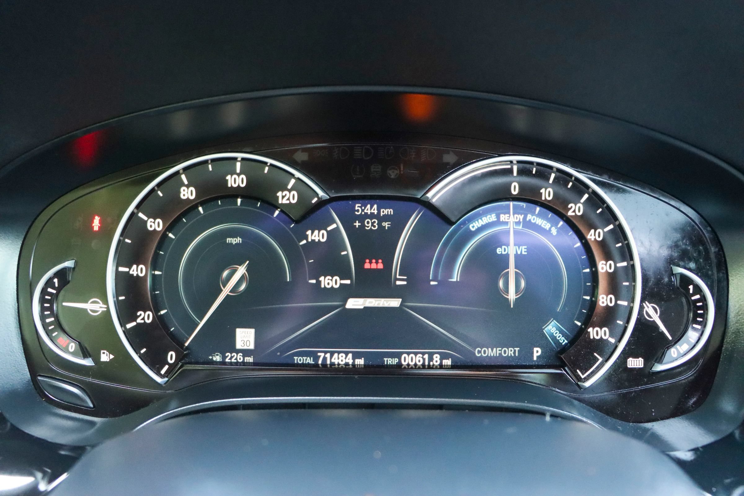 Used 2019 BMW 530e w/ Convenience Package RWD image 32