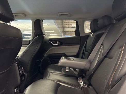 Used 2022 Jeep Compass Limited image 19