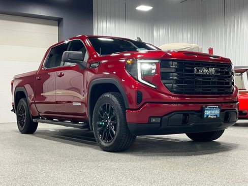 Certified 2024 GMC Sierra 1500 Elevation w/ LPO, Elevation Black Package image 8