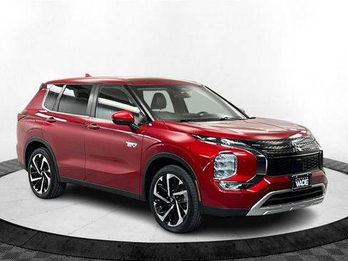 Used 2023 Mitsubishi Outlander SE image 7