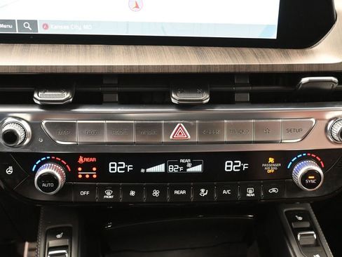 Used 2023 Kia Telluride SX Prestige AWD/4WD image 23