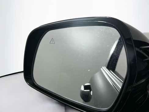 Used 2024 Kia Sorento S image 16