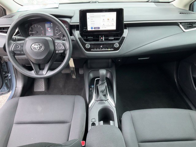 Used 2025 Toyota Corolla LE FWD image 4
