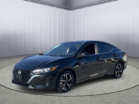 Used 2025 Nissan Sentra SV FWD image 2