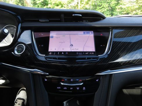 Used 2022 Cadillac XT6 Premium Luxury image 26