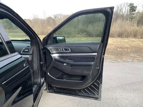 Used 2017 Ford Explorer Sport w/ Equipment Group 401A image 33