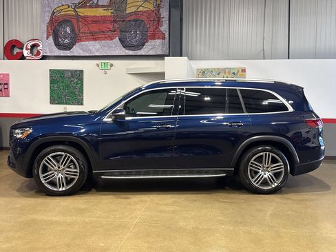 Used 2021 Mercedes-Benz GLS 450 4MATIC image 4