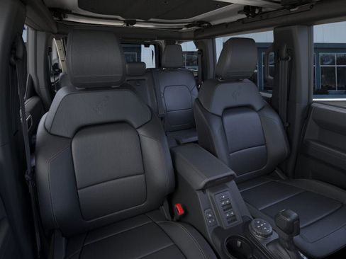 New 2025 Ford Bronco Badlands w/ Sasquatch Package AWD/4WD image 10