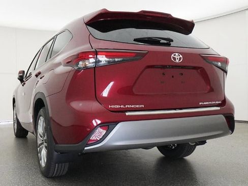 New 2026 Toyota Highlander Platinum AWD/4WD image 22