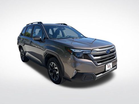 Certified 2025 Subaru Forester Premium AWD/4WD image 3