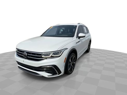 Used 2022 Volkswagen Tiguan SEL R-Line image 4