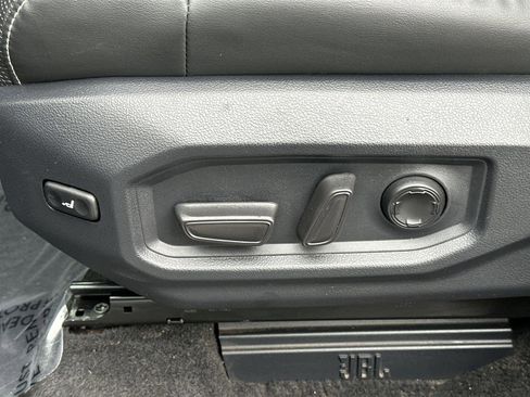 Used 2025 Toyota Sequoia Capstone image 23