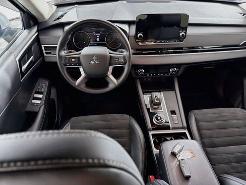Used 2024 Mitsubishi Outlander SE AWD/4WD image 27