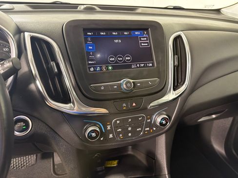 Used 2022 Chevrolet Equinox LT FWD image 16