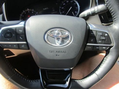 Used 2020 Toyota Highlander Limited image 33