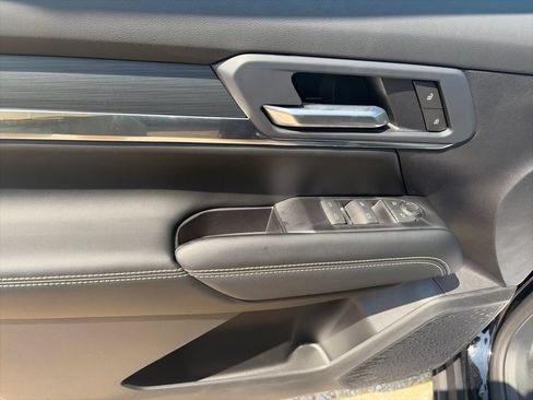 New 2027 GMC Terrain Elevation w/ LPO, Floor Liner Package AWD/4WD image 17