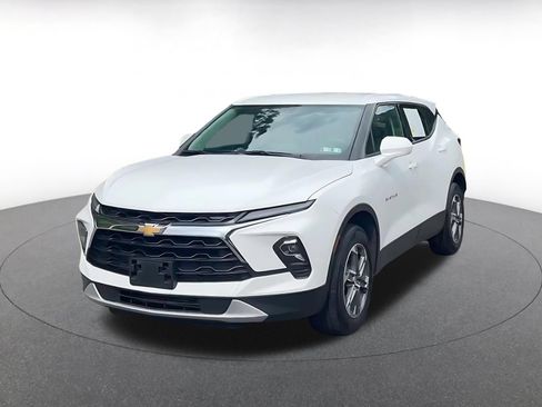Used 2025 Chevrolet Blazer LT FWD image 6