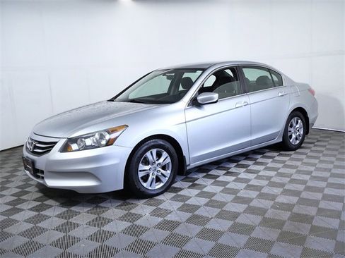 Used 2011 Honda Accord LX-P image 5