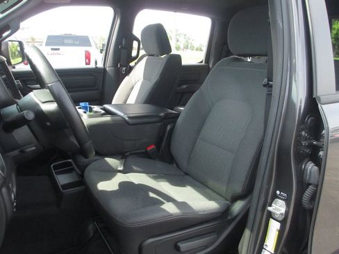 Used 2023 RAM 1500 Tradesman AWD/4WD image 16