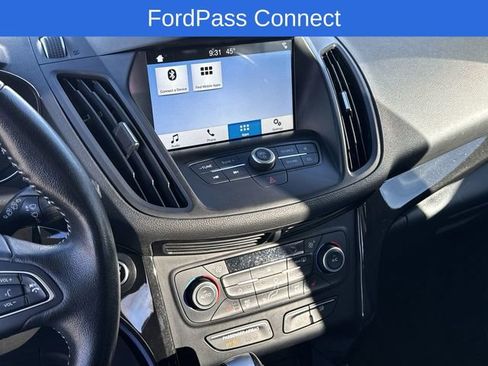 Used 2019 Ford Escape SE image 19