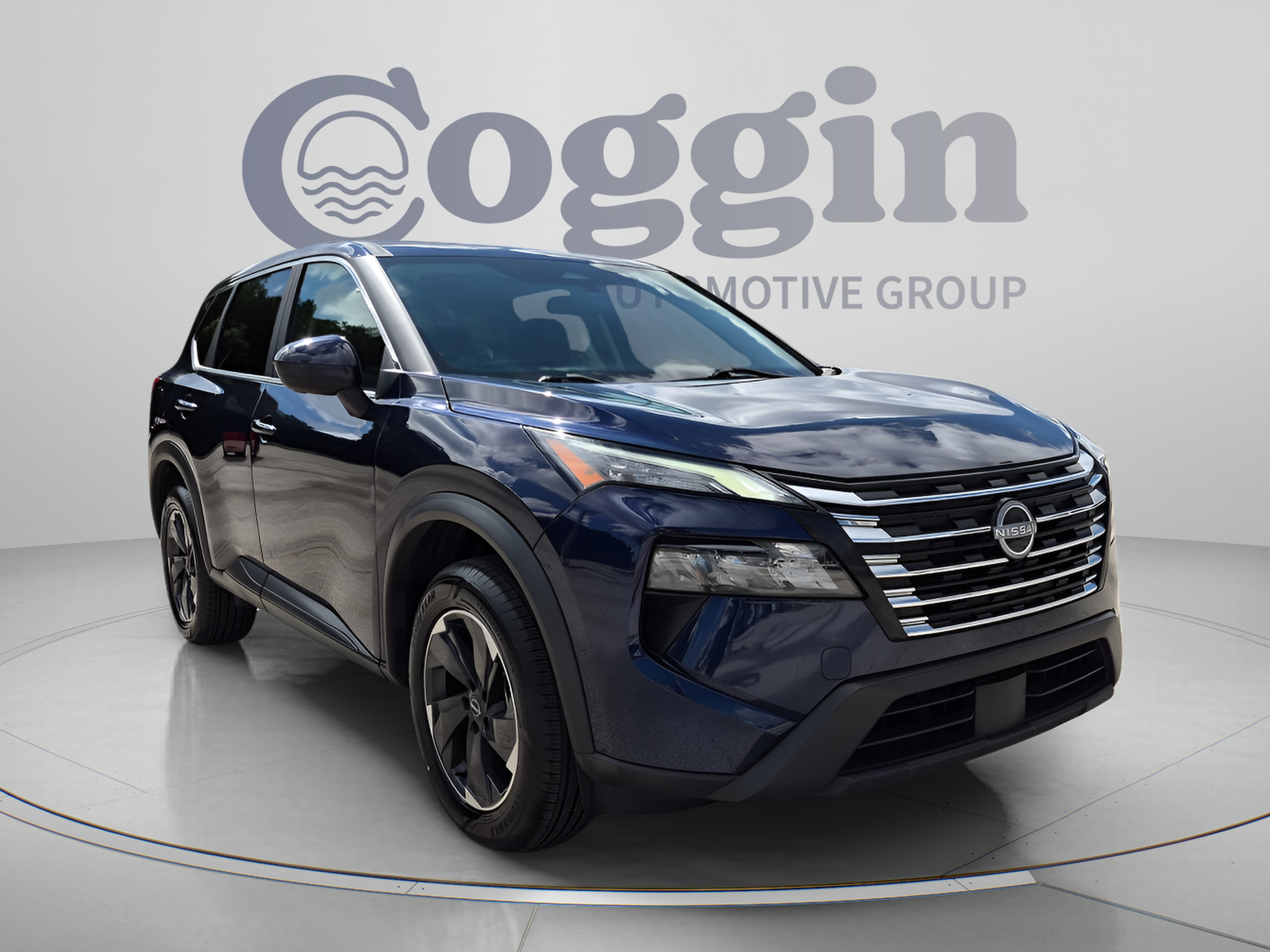 Used 2024 Nissan Rogue SV FWD image 8