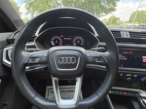 Used 2020 Audi Q3 2.0T Premium w/ Convenience Package AWD/4WD image 29