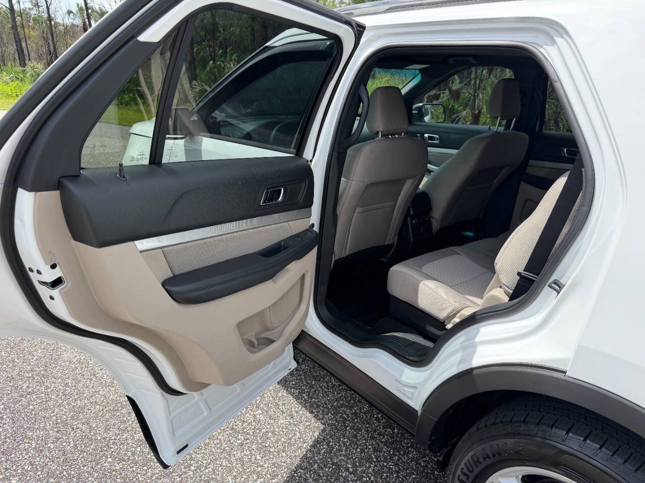 Used 2019 Ford Explorer FWD image 16