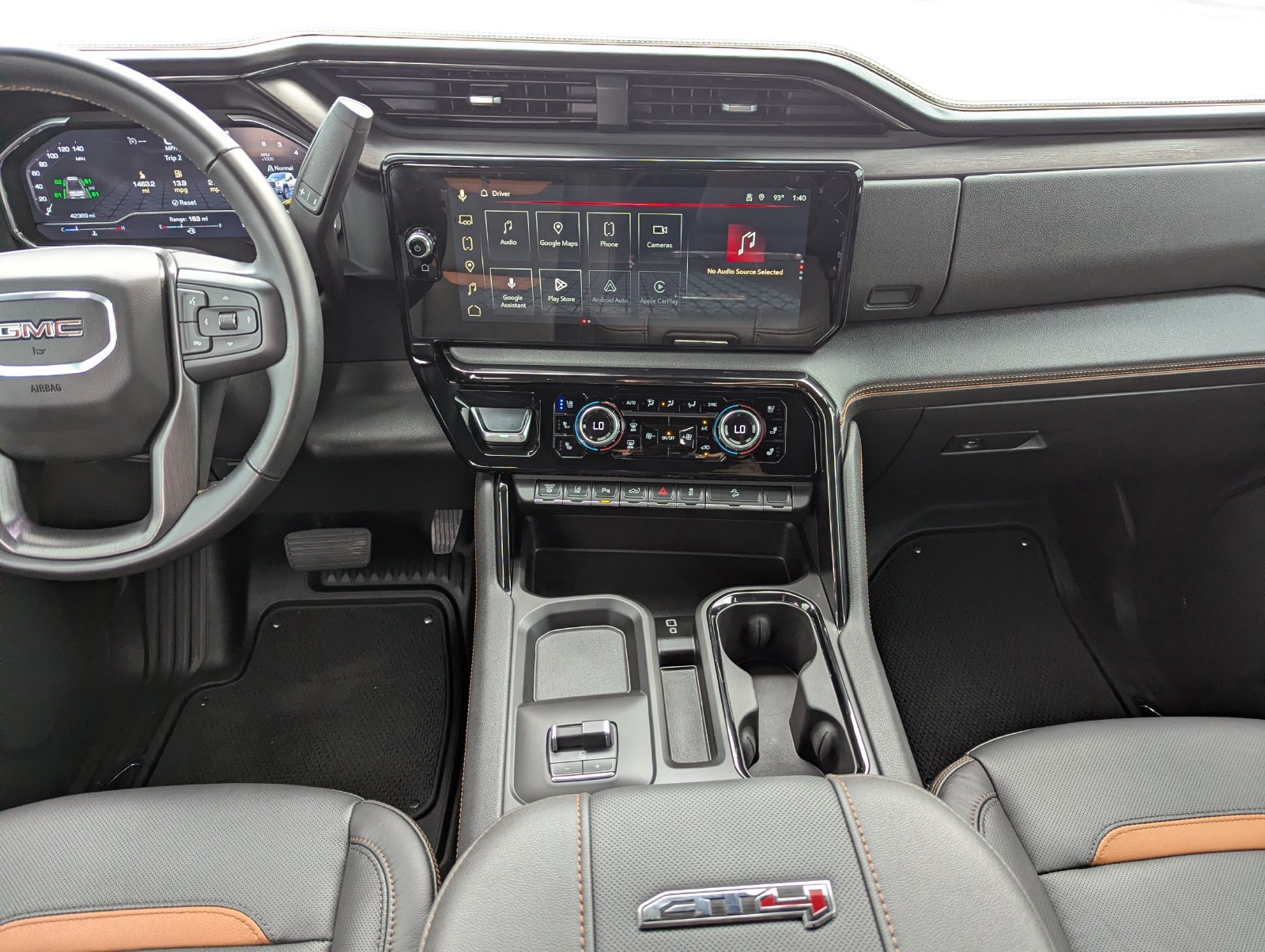 Used 2024 GMC Sierra 2500 AT4 w/ AT4 Premium Plus Package AWD/4WD image 20