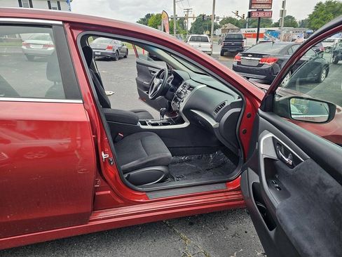 Used 2014 Nissan Altima 2.5 S FWD image 7