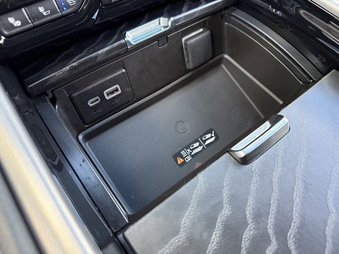 Certified 2024 GMC Yukon XL Denali image 48