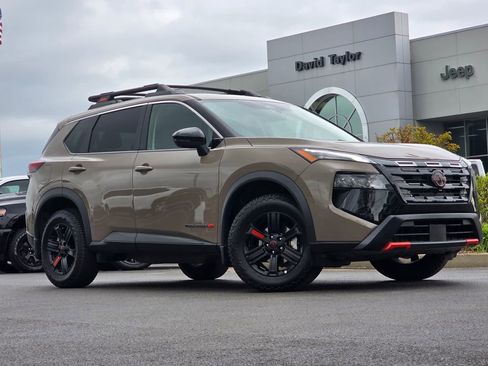 Used 2025 Nissan Rogue SV w/ Rock Creek Premium Package image 36