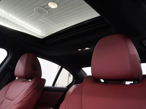 Used 2025 BMW 330i Sedan w/ Premium Package image 13