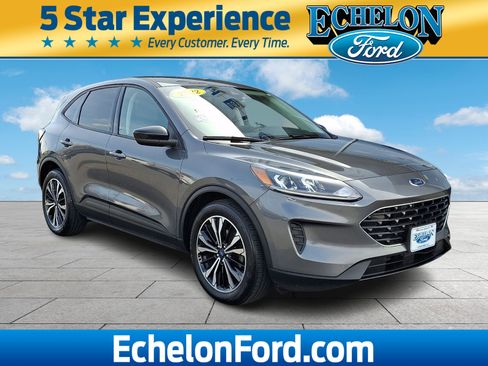 Certified 2022 Ford Escape SE w/ SE Sport Appearance Package image 1