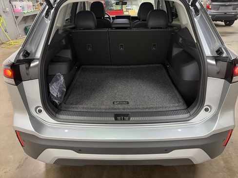 New 2026 Volkswagen Tiguan SE image 27