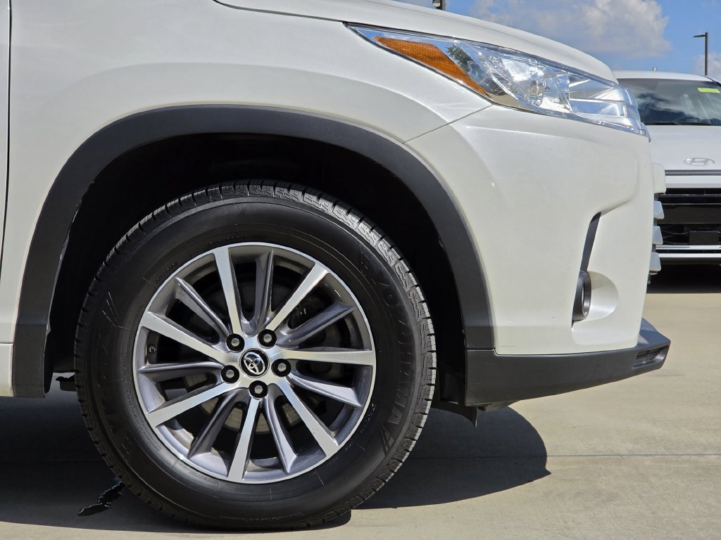 Used 2018 Toyota Highlander XLE FWD image 9