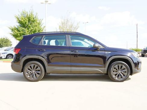 Used 2023 Volkswagen Taos S FWD image 9