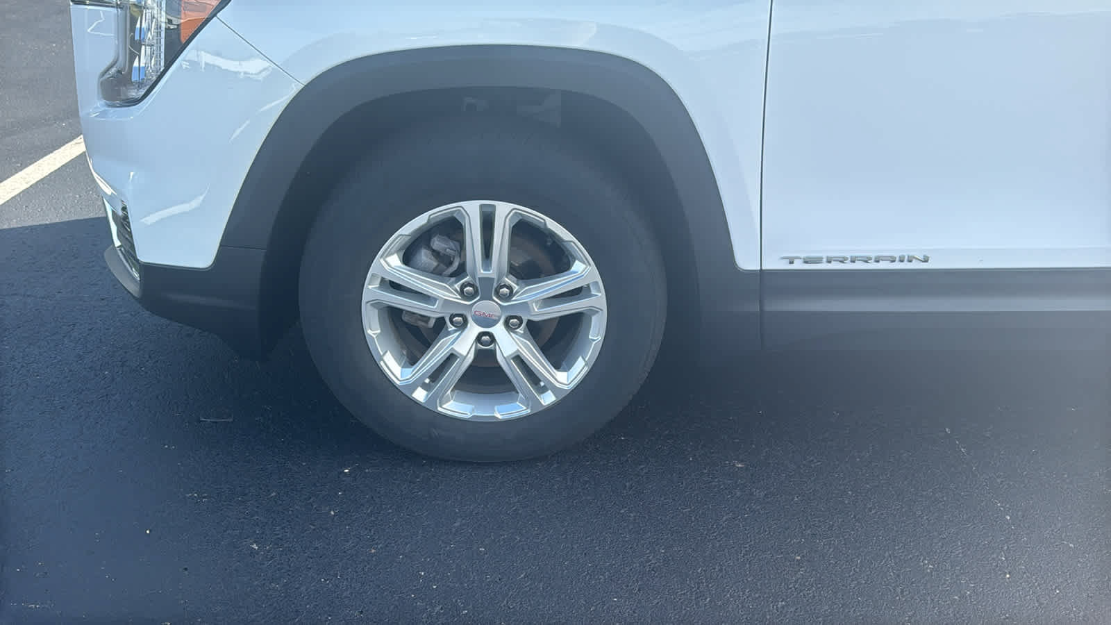 Used 2024 GMC Terrain SLE w/ Driver Convenience Package AWD/4WD image 30