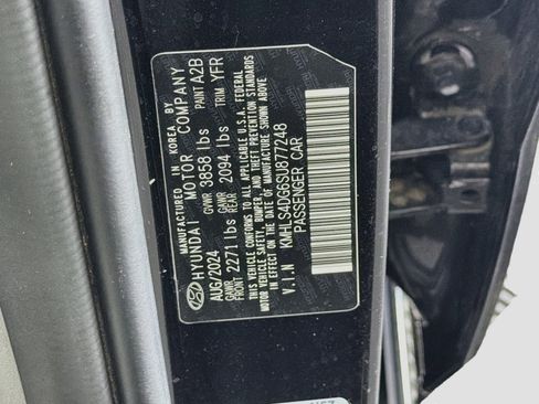 Used 2025 Hyundai Elantra SEL FWD image 12
