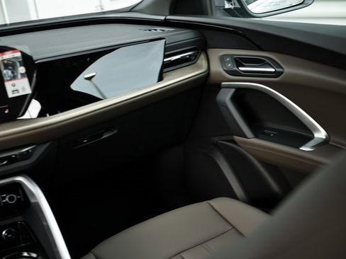 New 2025 Audi Q5 Premium image 27