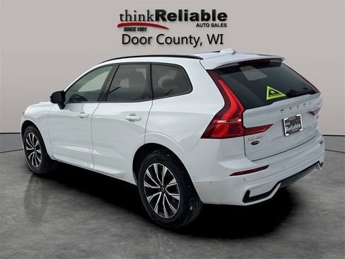 Used 2025 Volvo XC60 B5 Plus image 3