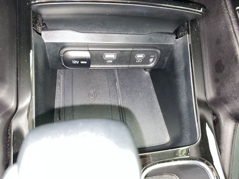 Used 2025 Kia Telluride S image 21