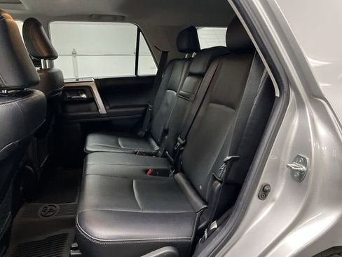 Used 2022 Toyota 4Runner Limited AWD/4WD image 25