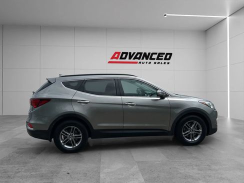 Used 2017 Hyundai Santa Fe Sport image 8