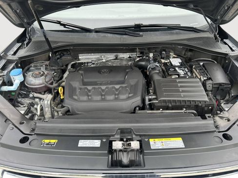 Used 2024 Volkswagen Tiguan SEL R-Line w/ MDO Package, Two-Row AWD/4WD image 24