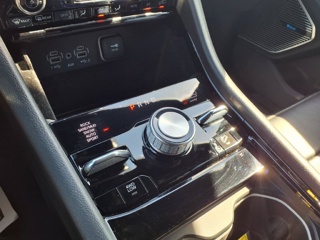 Used 2022 Jeep Grand Cherokee Overland AWD/4WD image 8