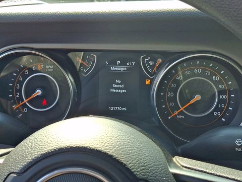 Used 2019 Jeep Wrangler Unlimited Sport image 26