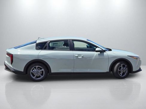 New 2026 Kia K4 FWD image 3