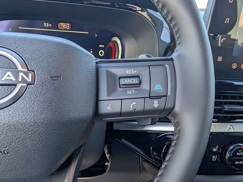 New 2026 Nissan Pathfinder Platinum image 10