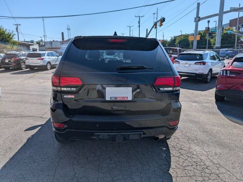 Used 2021 Jeep Grand Cherokee Laredo X RWD image 7