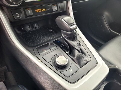 Used 2021 Toyota RAV4 XSE image 18